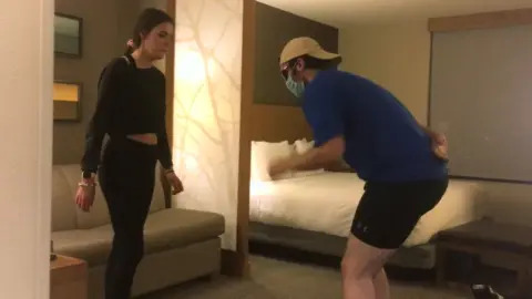 Onlyballkicking – Flip Flop Ballbusting