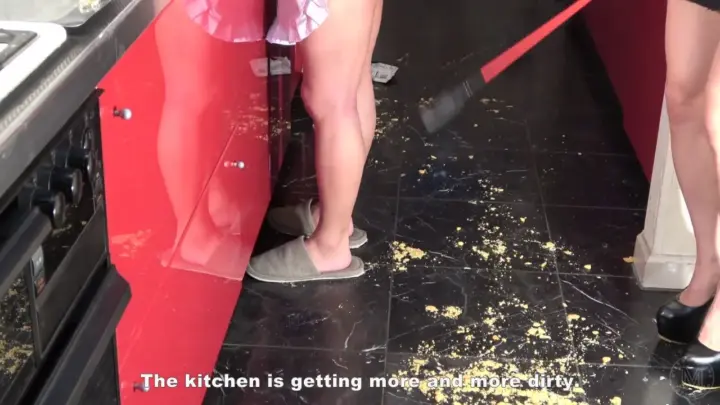 Mistress Land – Mistress Watches Domestic Slave Wash Dishes