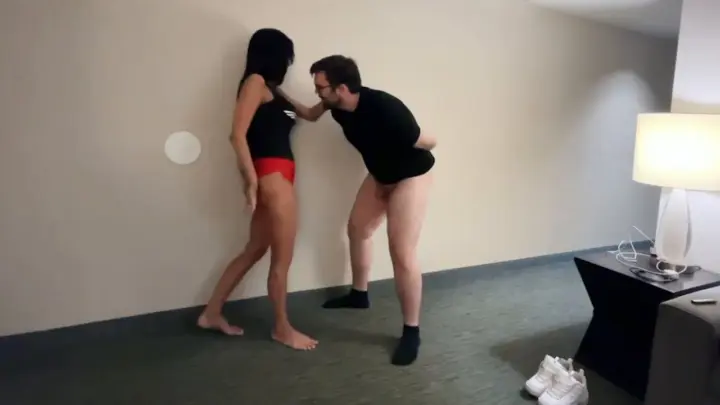 Onlyballkicking – Angry Waitress Ballbusting – Willow Lansky