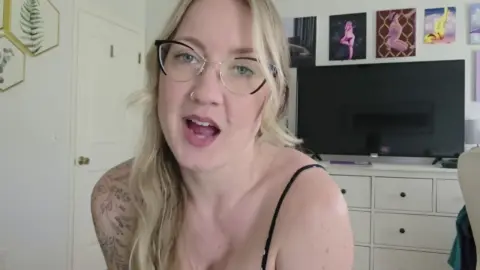 BelaTalbotxx – GF Tricks You Into Gay Sex