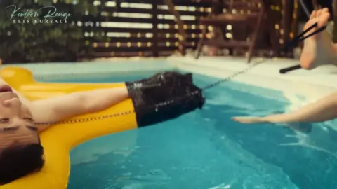 Elis Euryale – Golden Hour Foot Fetish At The Pool