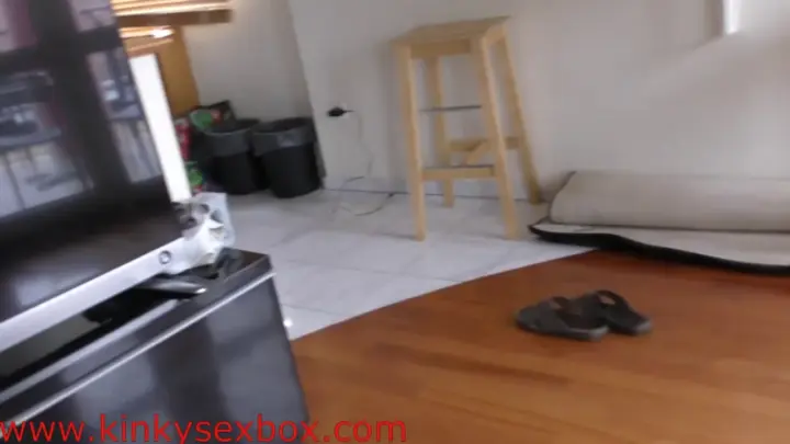 Under My Princess – Slaves Cam Of Face Sitting Ballbusting