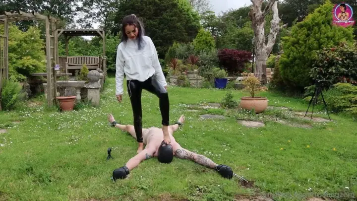 Miss Raven – Keeping His Under Control All Day