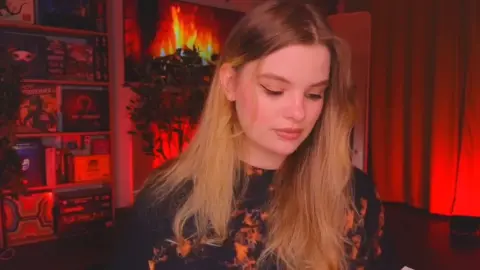 Bigass Jane – Im Reading For You In Russian The Picture Of Dorian Gray