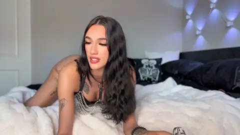 Brattyprincessjaz – Cage Cash Cum Denied Locktober