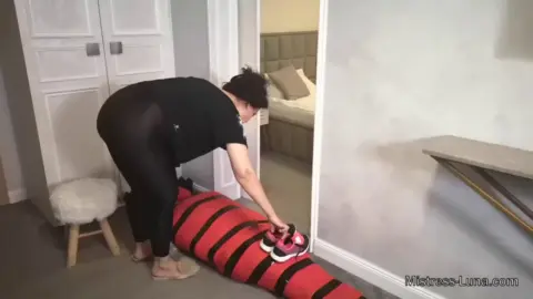 Mistress Luna – Human Carpet For One Full Day