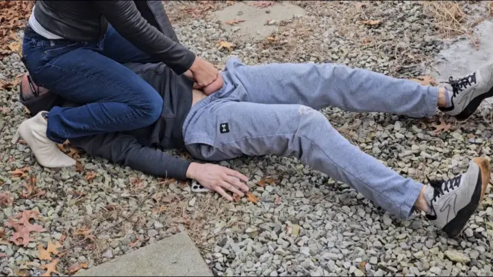 Ballbusting Bianca – Dominabianca – Ballbustingbianca Humiliating Outdoor Fan Meet