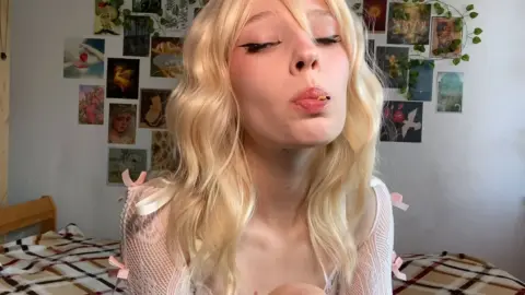Petitelilith – Snack For Giantess Vore Fetish